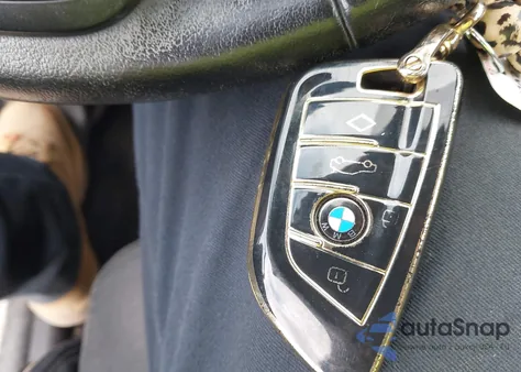 2018 BMW X1 xDrive28I из США, поврежденный, VIN WBXHT3C34J5L28868